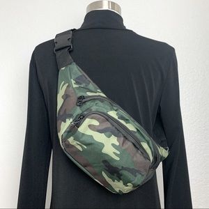 Fanny Pack Crossbody W/Adjustable Belt 3 Pockets 13”W X 6”H X 2”D NWT